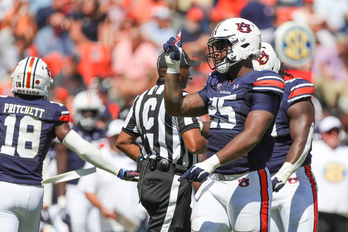 Auburn's Defensive PFF Grades Vs Ole Miss - Sports Illustrated Auburn ...