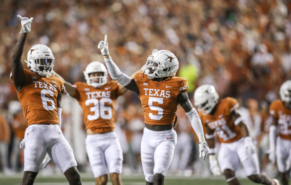 Texas Longhorns Projected To Land Duo of 2025 Defensive Backs Athlon