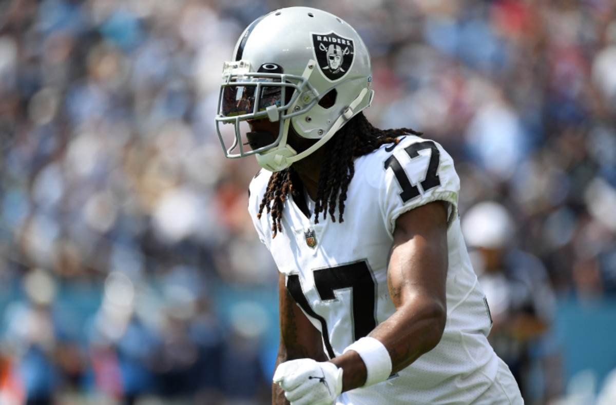 Kansas City Amusement Park Bans Raiders Wide Receiver Davante Adams 