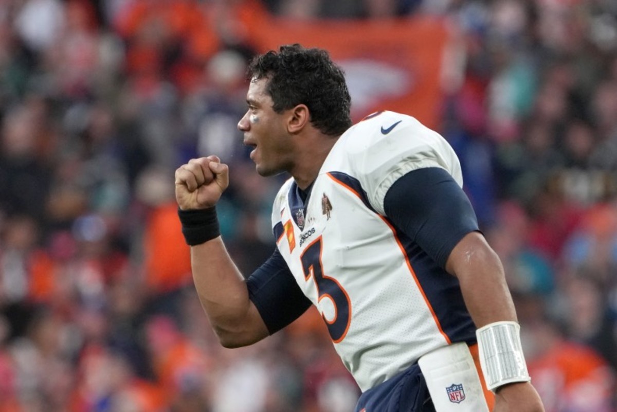 Russell Wilson Keyshawn Johnson Predicts Broncos Could Look For New