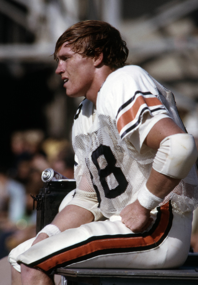 Legendary Auburn Wide Receiver Terry Beasley Dies At 73 - Athlon Sports