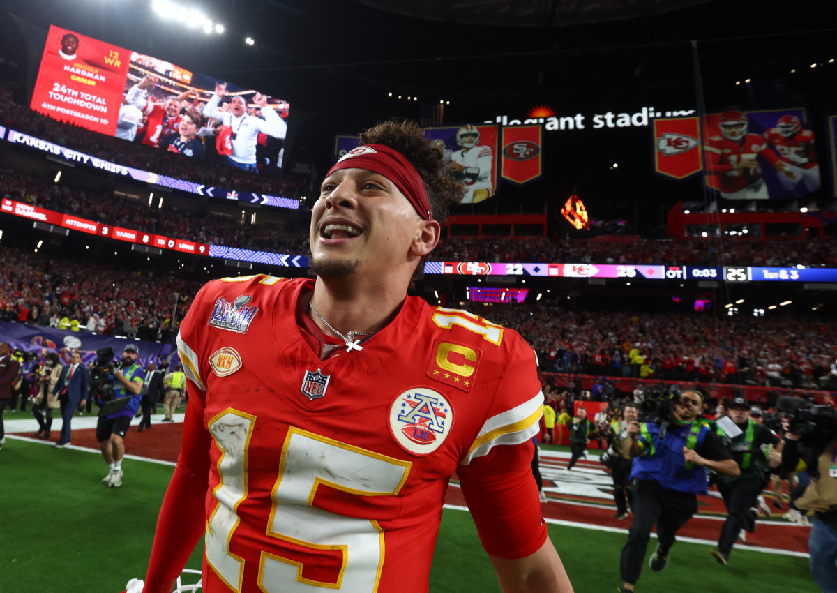 Kansas City Chiefs' Patrick Mahomes Lands On Houston Texans C.J. Stroud ...