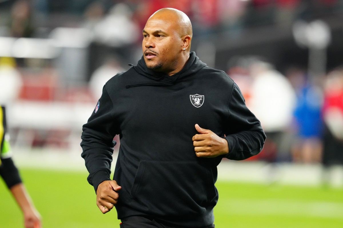 Antonio Pierce Hints at Las Vegas Raiders' Physicality - Athlon Sports