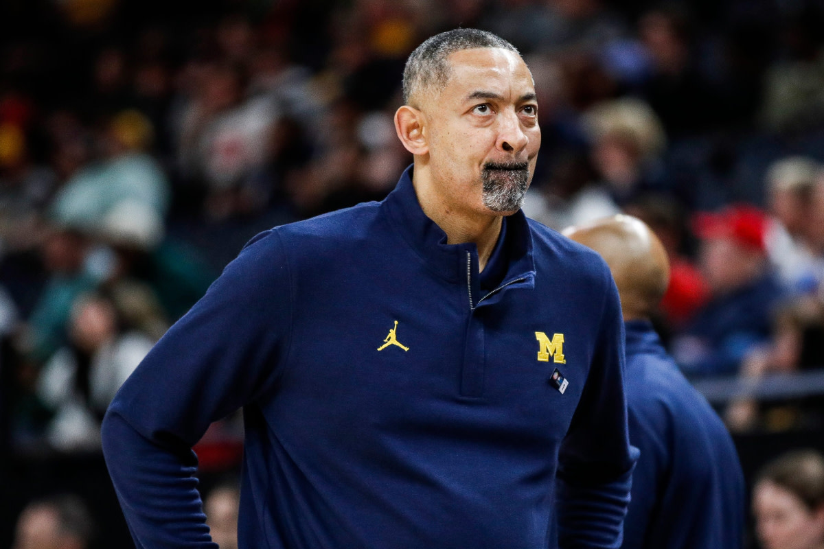 Michigan Fires Head Basketball Coach Juwan Howard - Athlon Sports