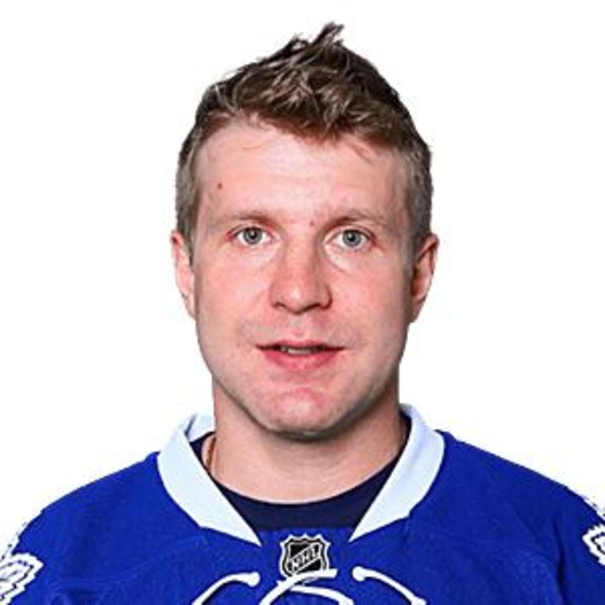 Leo Komarov News, Analysis, and Stats on AthlonSports.com - Athlon Sports
