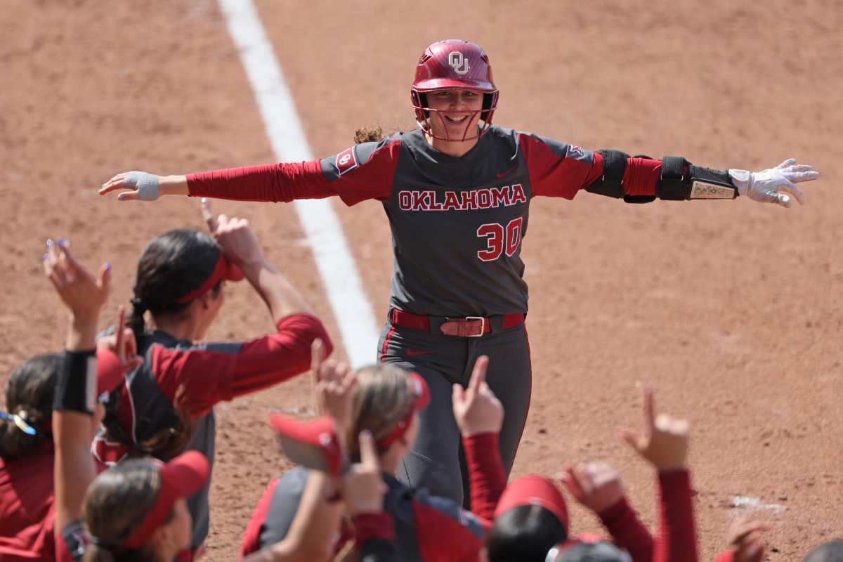 OU Softball: Oklahoma Rolls Baylor to Clinch Series Victory - All Sooners