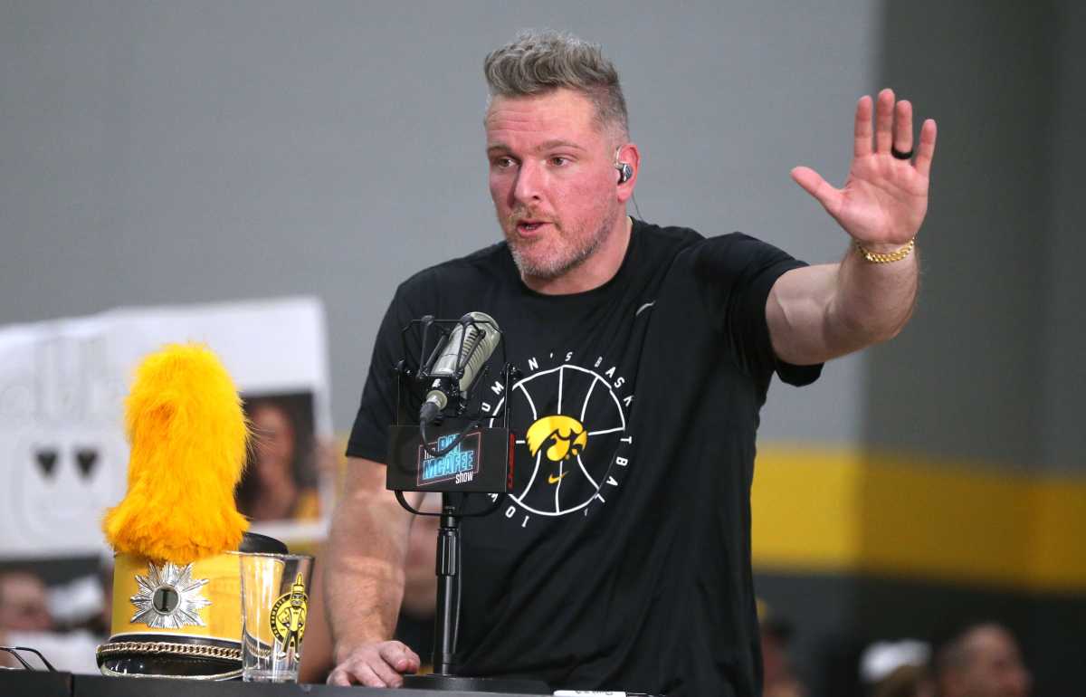 Pat McAfee Issues Apology For Controversial Caitlin Clark Comment ...