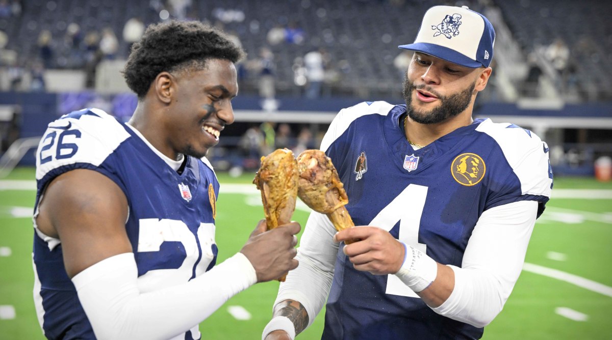 Fans Demanding Losing Dallas Cowboys Be Dumped From National Thanksgiving  Tradition - Athlon Sports