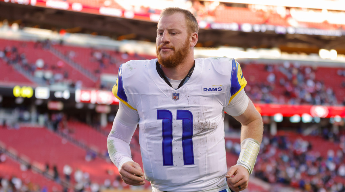 Carson Wentz has signed with the Kansas City Chiefs.