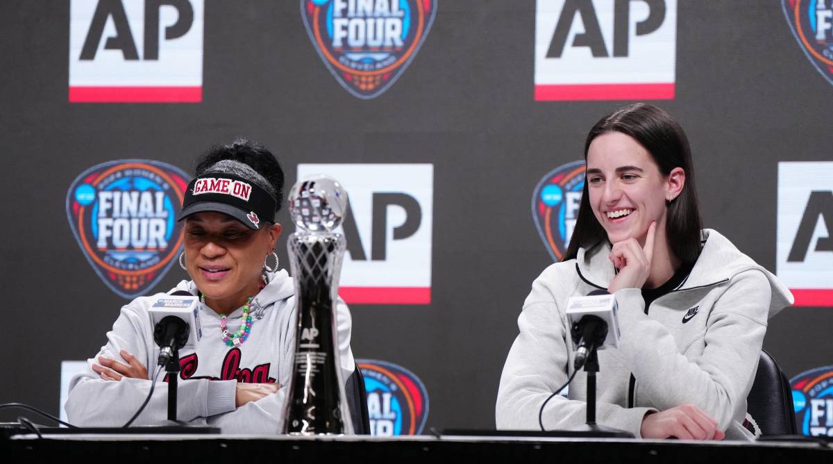 Fans Outraged By Dawn Staley's Painful Admission About Caitlin Clark, Team USA - Athlon Sports