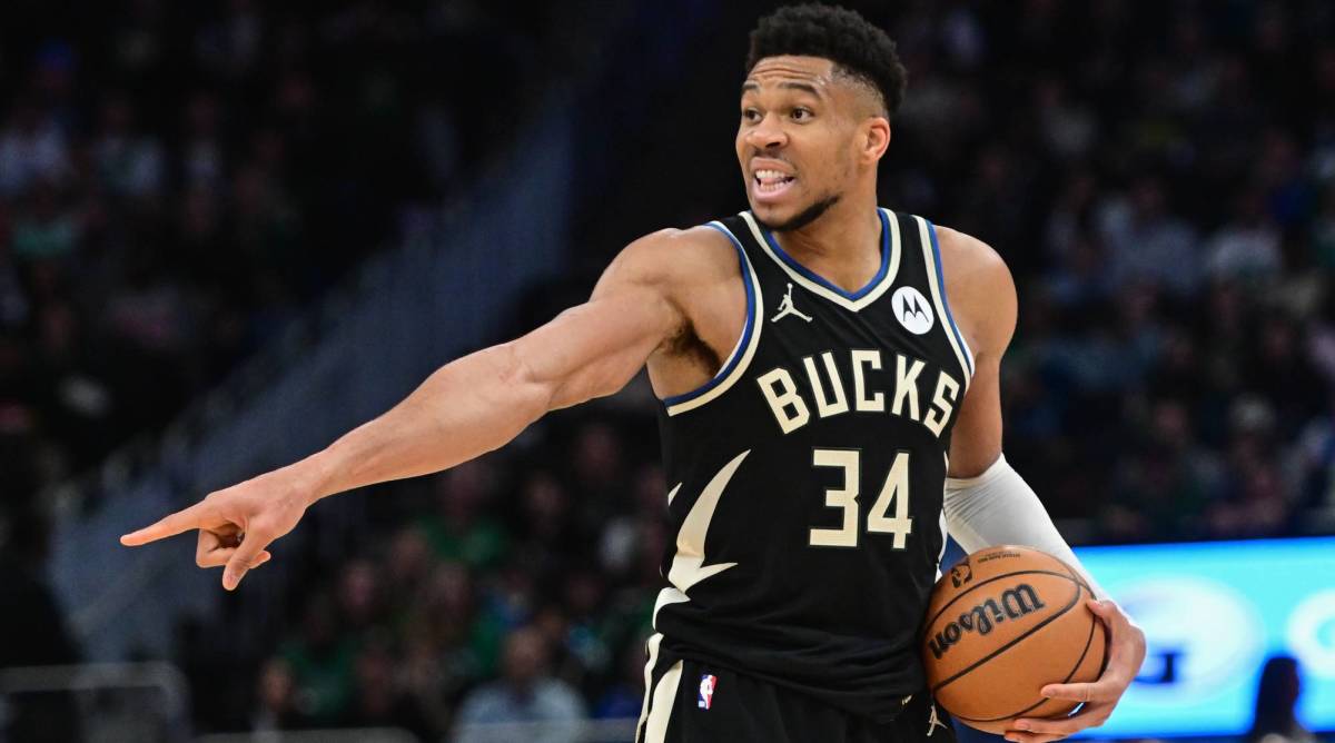 Bucks Expecting Giannis Antetokounmpo to Miss Start of Pacers' Playoff  Series, per Report - Athlon Sports