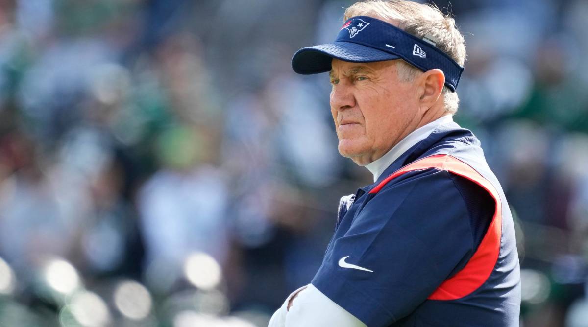 NFL Fans Go Wild Over Photo Of Bill Belichick And New Girlfriend ...