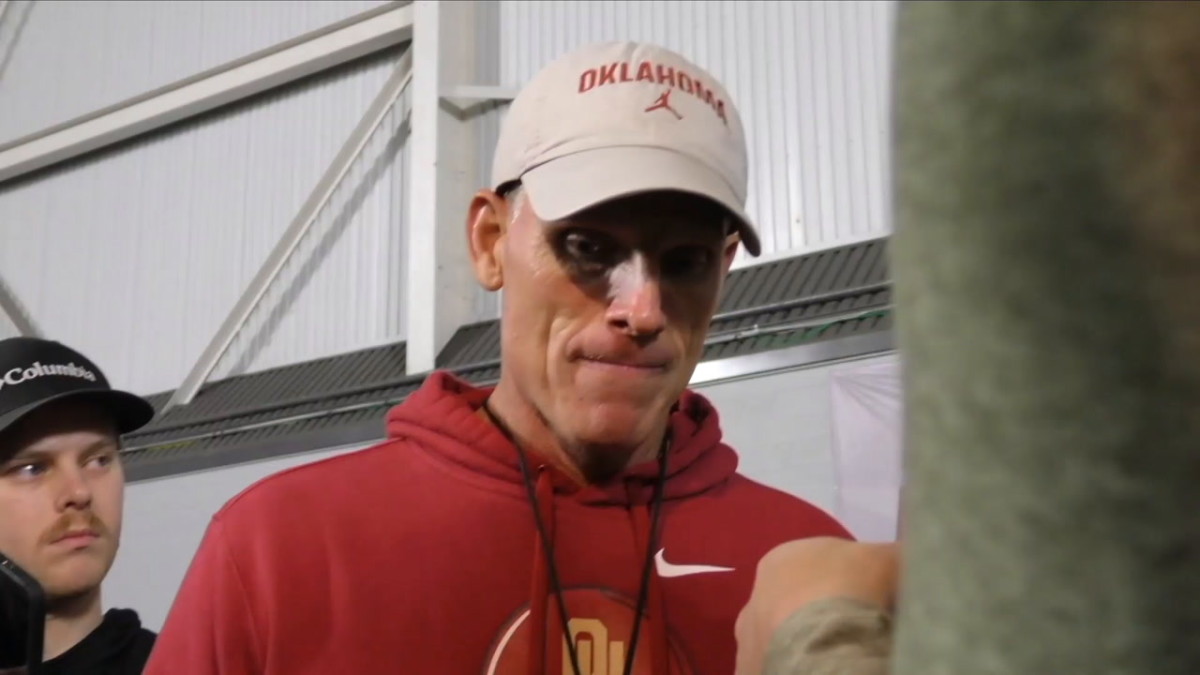 Watch: Oklahoma Coach Brent Venables Talks Physicality At Practice 