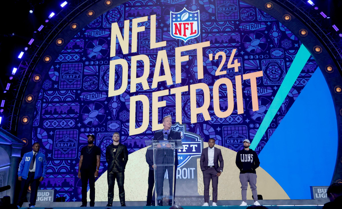 Hilarious 2024 NFL Draft Memes That Will Have Fans In Tears - Athlon Sports