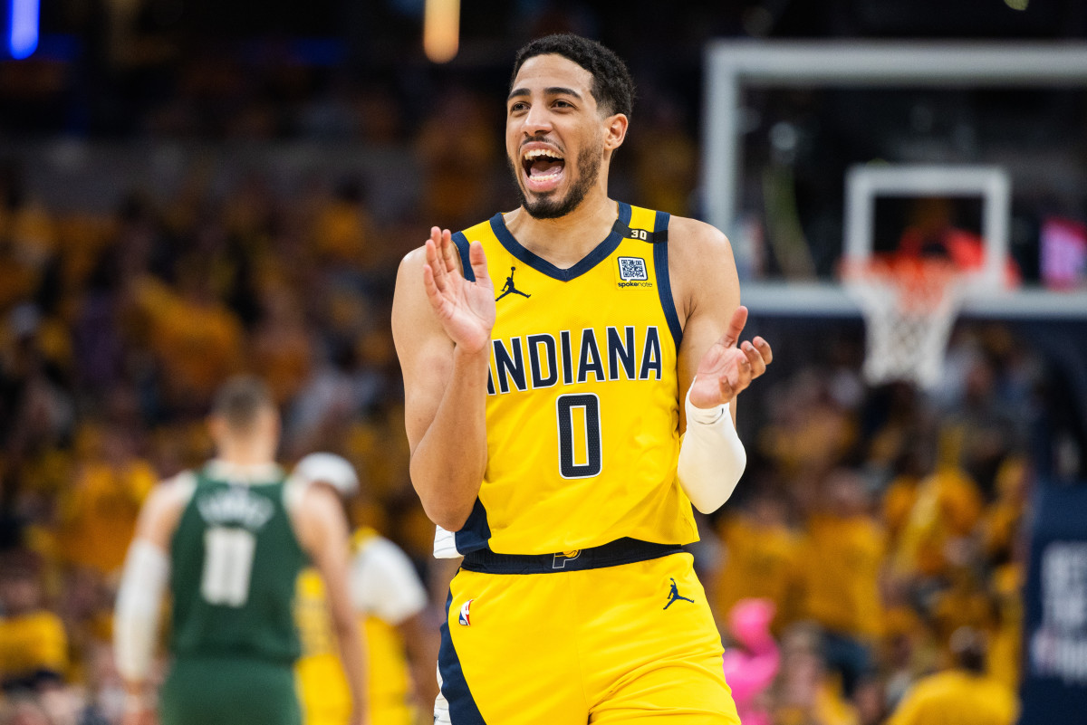 Indiana Pacers Tyrese Haliburton Cheers for Indianapolis Colts in Home ...