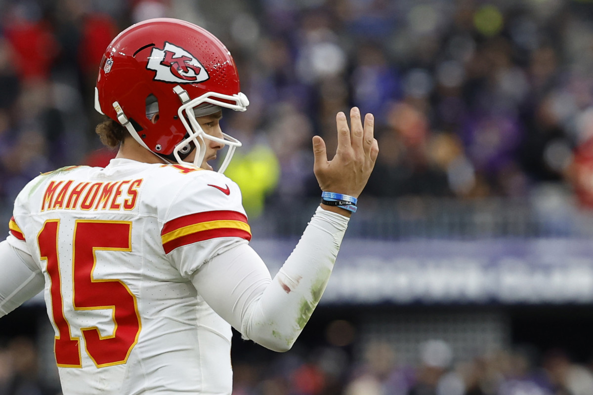 Kansas City Chiefs' Patrick Mahomes, Xavier Worthy Shine in First Half