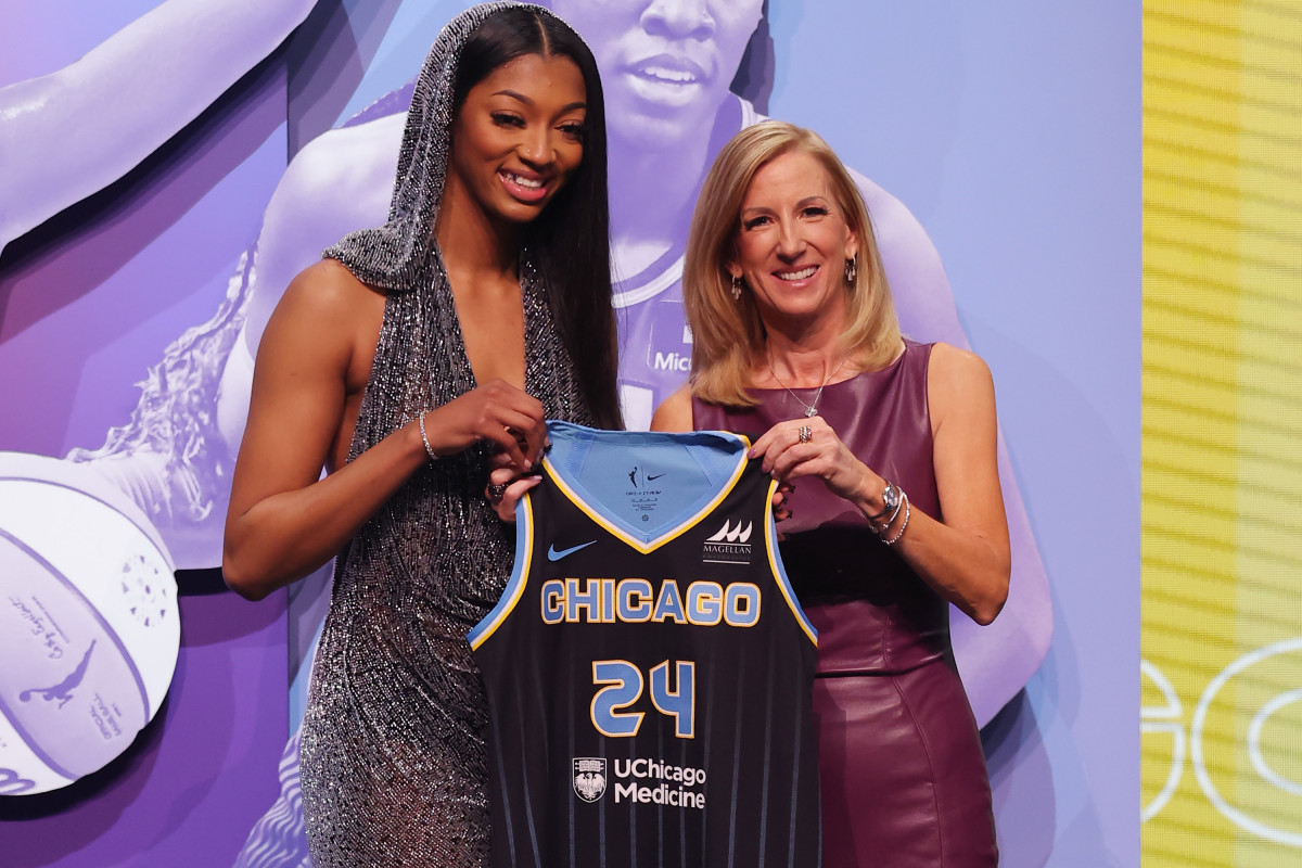 Angel Reese makes her WNBA debut with the Chicago Sky - Athlon Sports