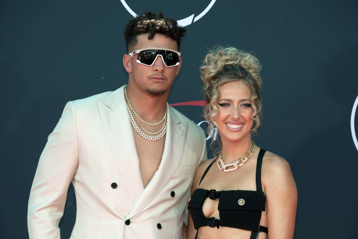 Brittany Mahomes Posts Four-Word Message After $1 Million Move With Patrick  Mahomes - Athlon Sports