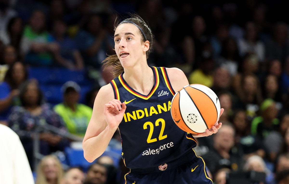 Fever Coach Issues Powerful Reminder To Caitlin Clark, Indiana Ahead Of