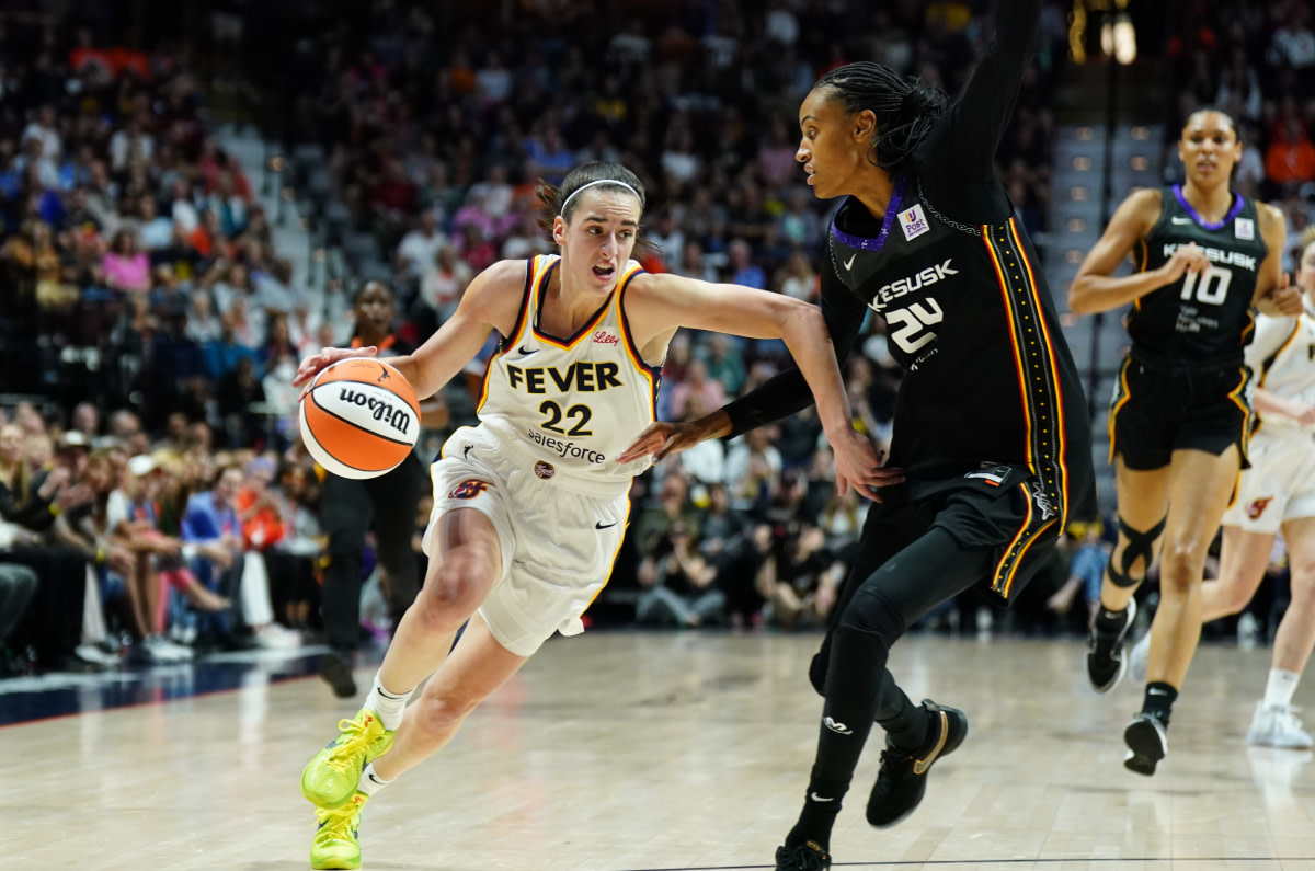 Connecticut Sun Issue Blunt Four-Word Message to Caitlin Clark After ...