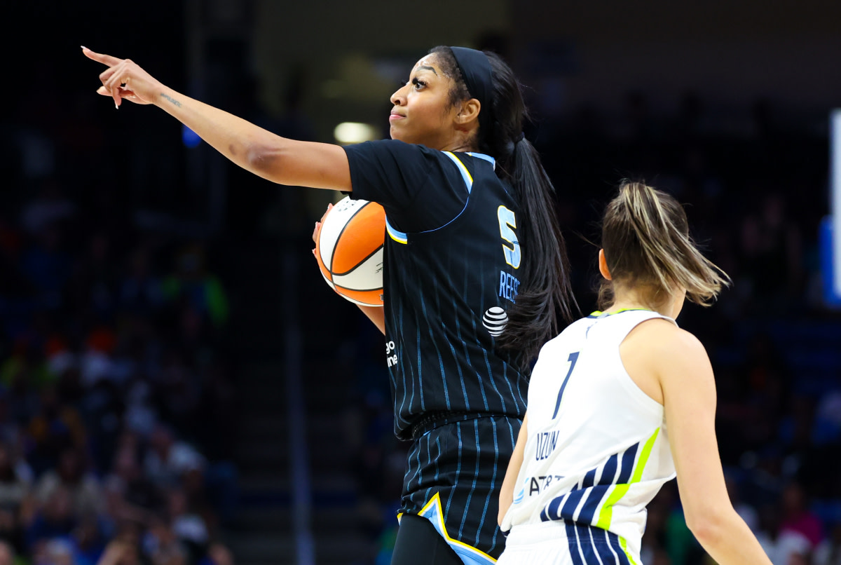 Chicago Sky forward Angel Reese (5) reacts in fron tof Dallas Wings guard Sevgi Uzun (1) during the second half at College Park Center.