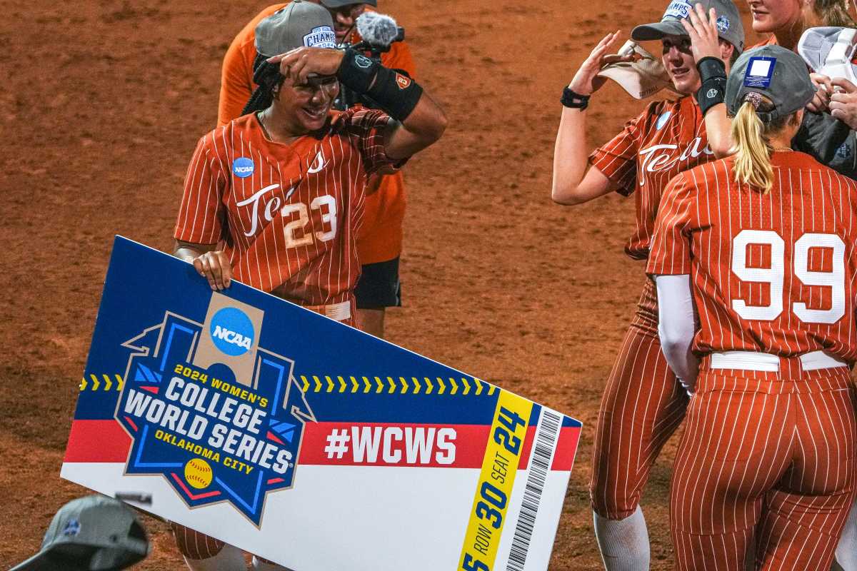 Women’s College World Series Bound No. 1 Texas Softball Beats No. 12