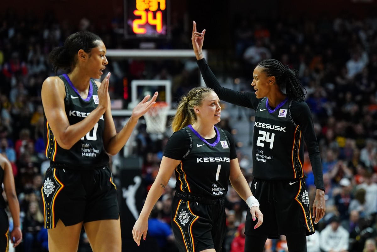 Connecticut Sun's Rachel Banham Makes WNBA History Against Mercury ...