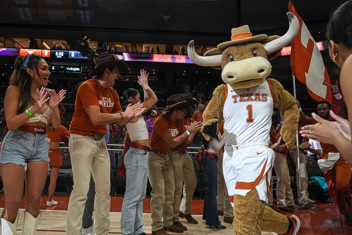 Texas Longhorns Basketball Makes Late Addition To 2024 Class In Oak