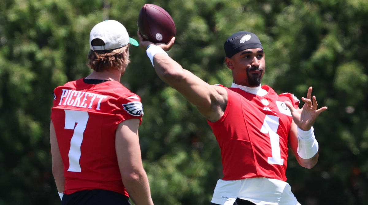 Jalen Hurts, Philadelphia Eagles Dominate Joint Practice With Patriots ...