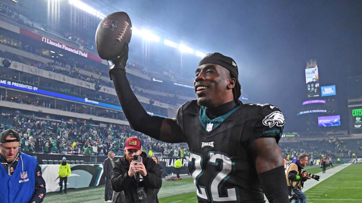 Philadelphia Eagles' Kelee Ringo Loves 'Old School' Coach Vic Fangio ...