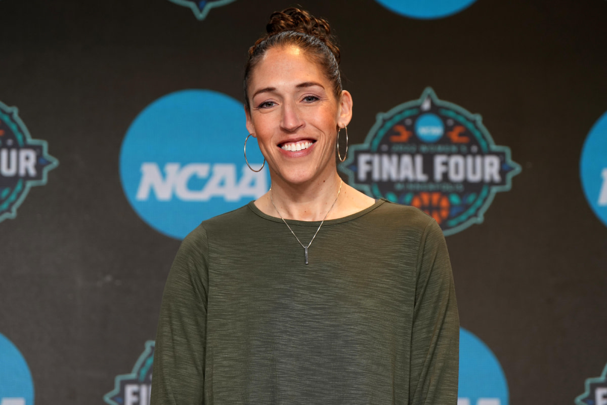 Rebecca Lobo's Nine-Word Reaction to Caitlin Clark's Triple-Double Says ...