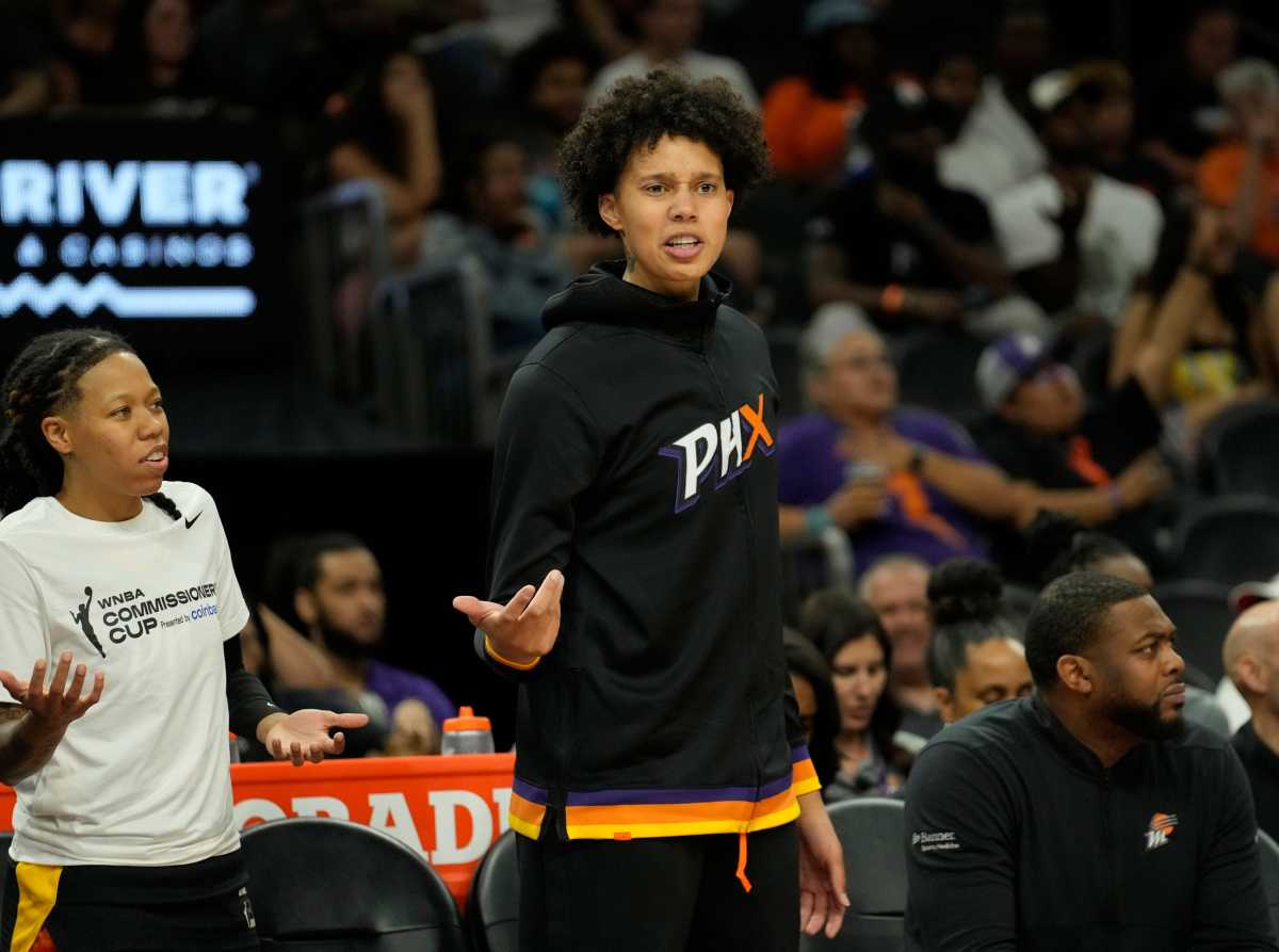 Phoenix Mercury center Brittney Griner argues for a call against the Los Angeles Sparks