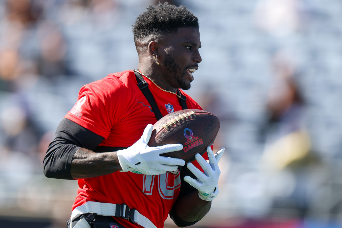 Feb 2, 2024; Orlando, FL, USA; Miami Dolphins wide receiver Tyreek Hill (10) participates in the AFC versus NFC Pro Bowl practice and media day at Camping World Stadium.