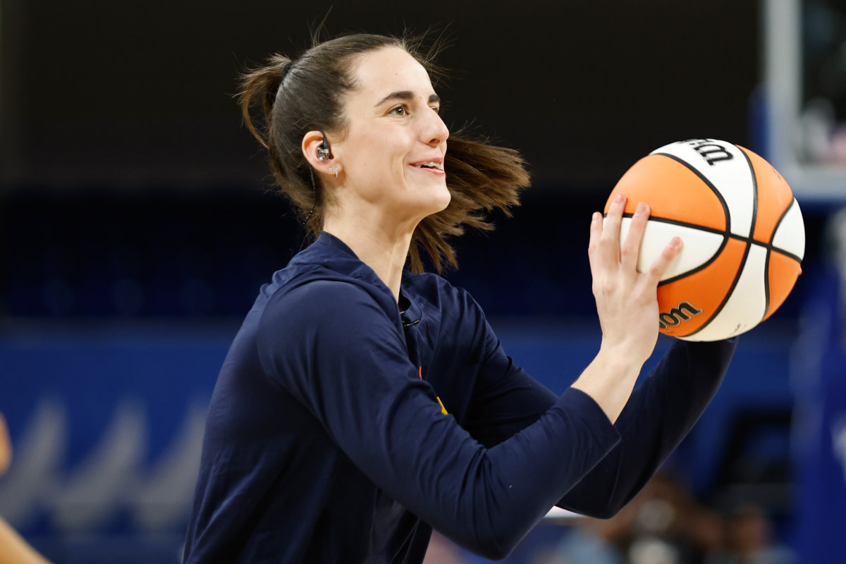 Indiana Fever guard Caitlin Clark warms up at Wintrust Arena on June 23, 2024.