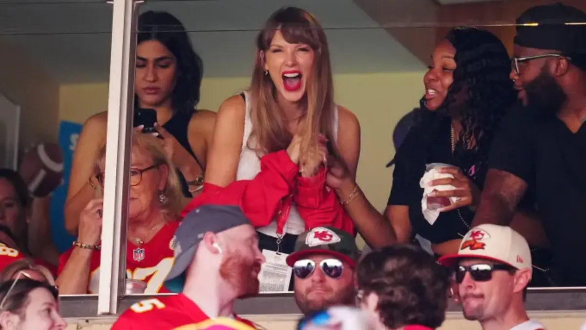 Kansas City Chiefs' Travis Kelce: Taylor Swift Refuses 'Special ...