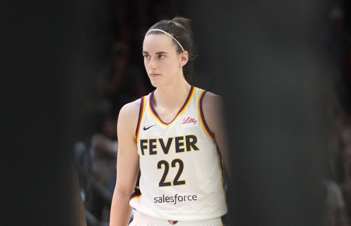 Caitlin Clark Shoves, Mocks Mystics Foe Amid Frustrating Fever WNBA Game - Athlon Sports