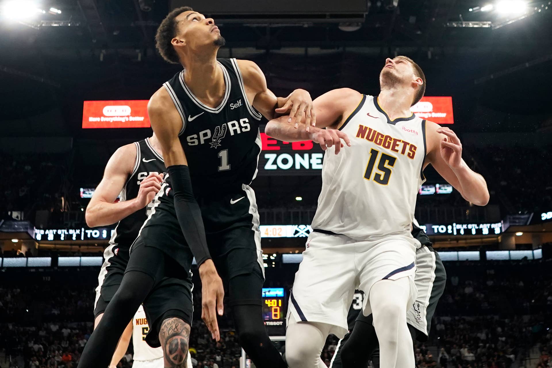 nikola-jokic-goes-viral-for-bullying-victor-wembanyama-in-serbia