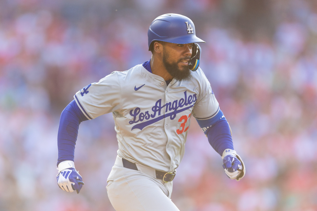 Dodgers News: Teoscar Hernández Makes History With Dramatic Home Run ...