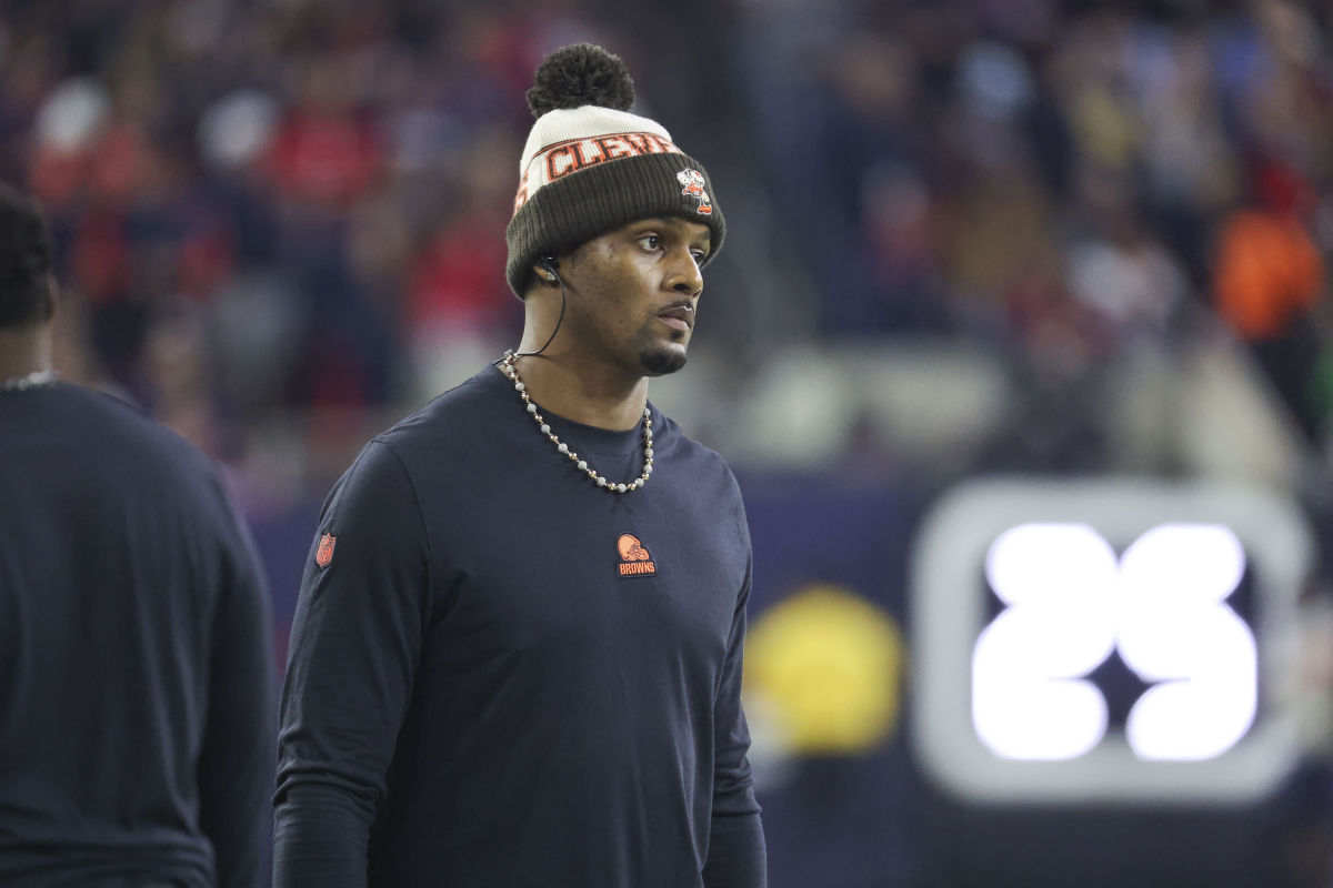 One Obvious Question Remains After Deshaun Watson’s Telling Shoulder ...