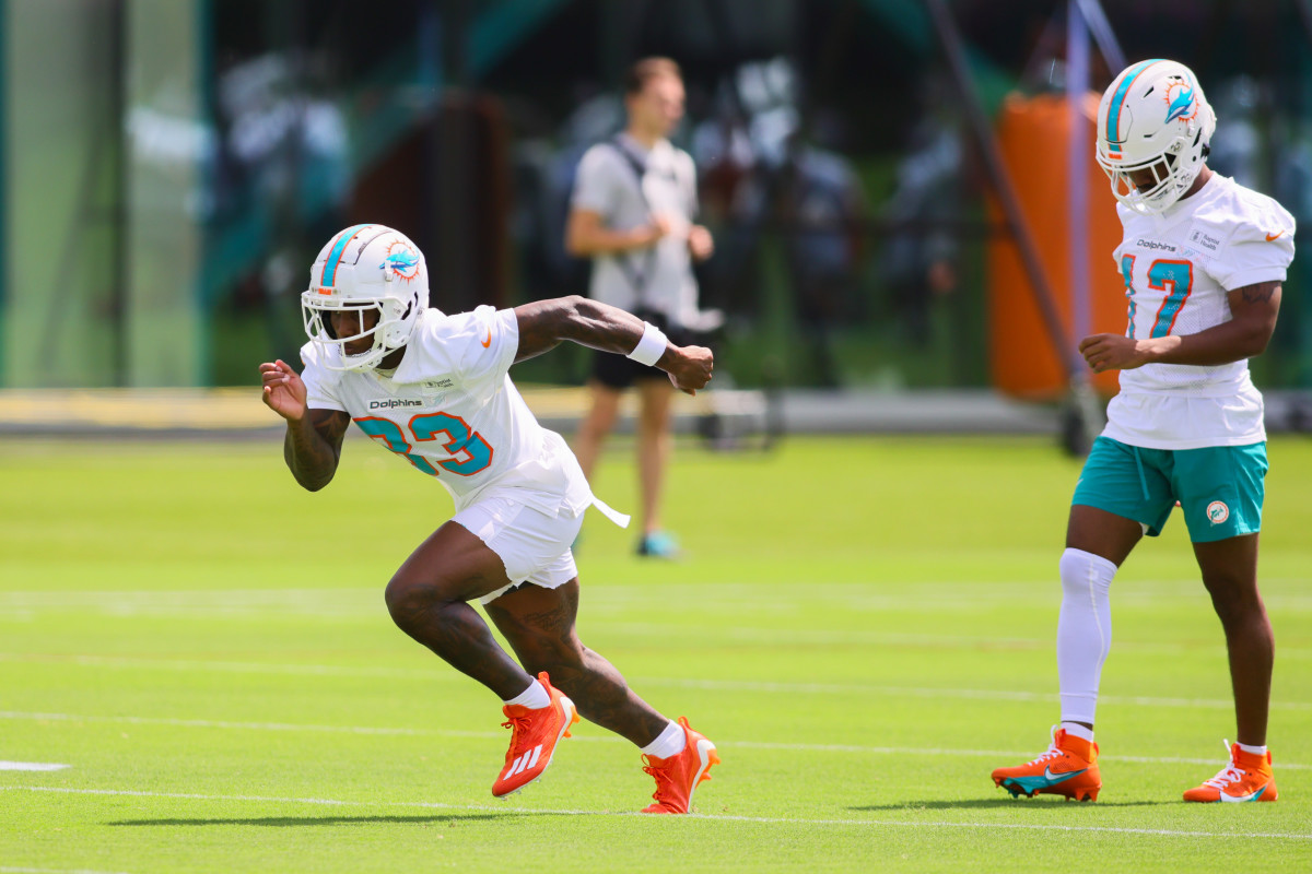 NFL Five ThirdDay Rookies Who Could Be FirstYear Starters Athlon Sports