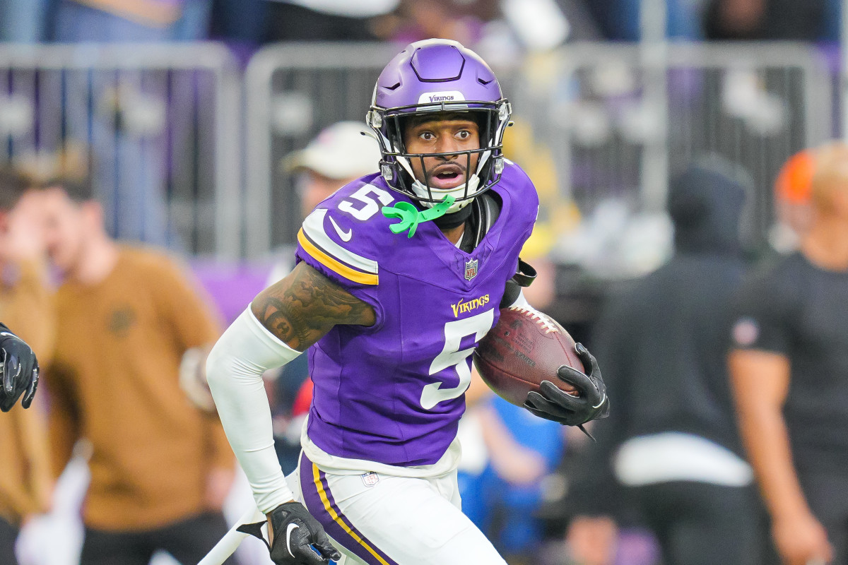 Vikings cornerback Mekhi Blackmon intercepts a pass