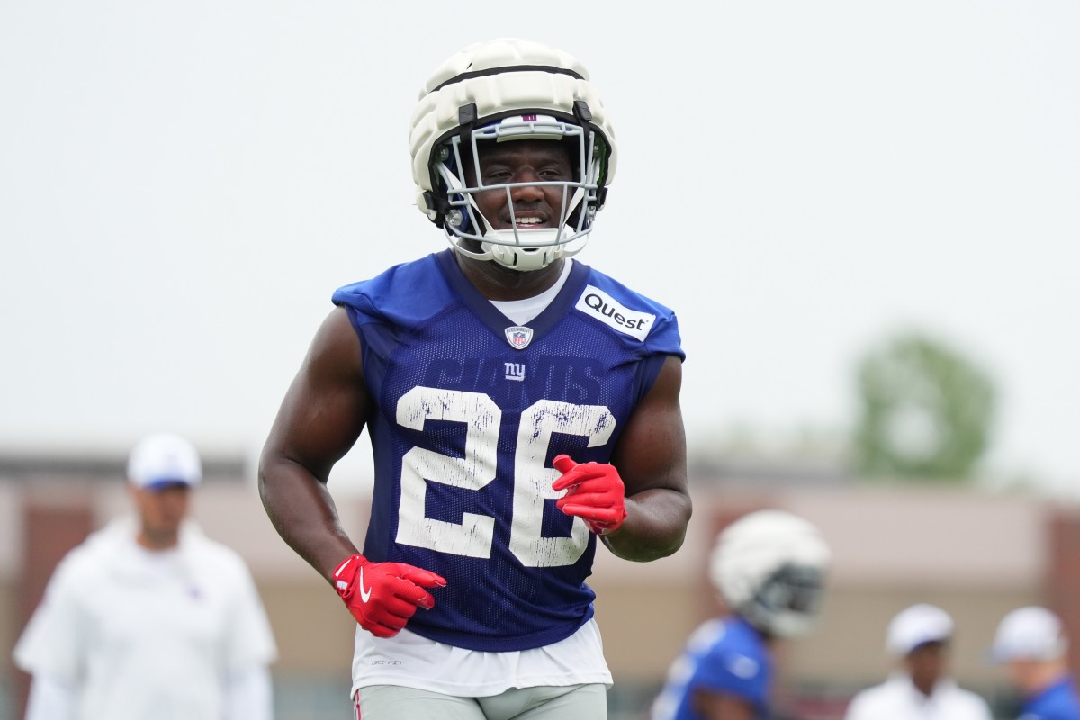 New York Giants' Devin Singletary Steps Into Saquon Barkley's Shoes ...