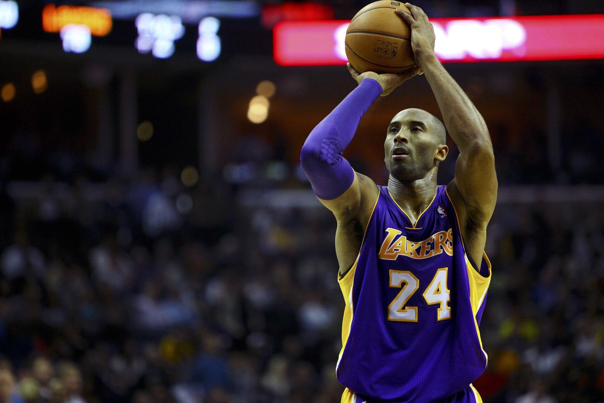 Lakers Drop Historic Anthony Davis, Kobe Bryant News on Saturday ...