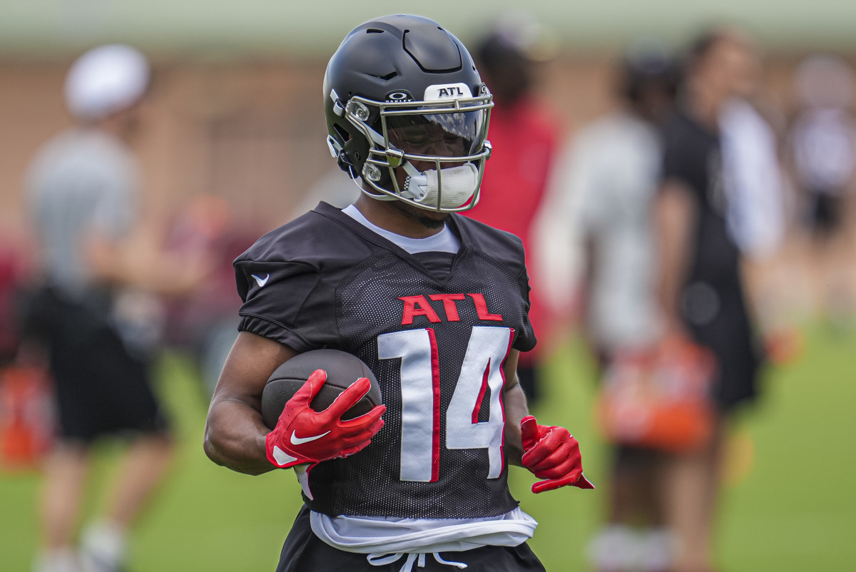 Atlanta Falcons Receiver Rondale Moore Out for Season With Knee Injury ...