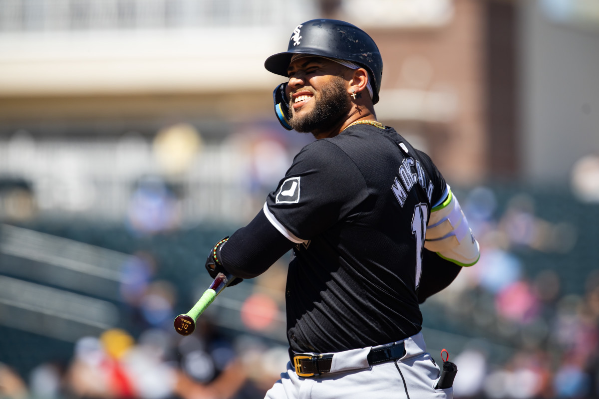 White Sox Manager Drops Murky Yoan Moncada Injury Update Athlon Sports