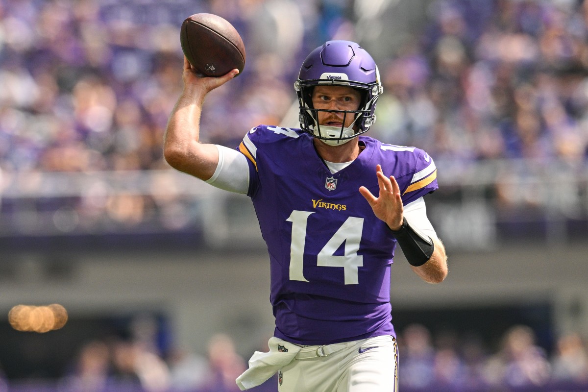 Analyst ranks Vikings QBs dead last after J.J. McCarthy's injury - Athlon  Sports