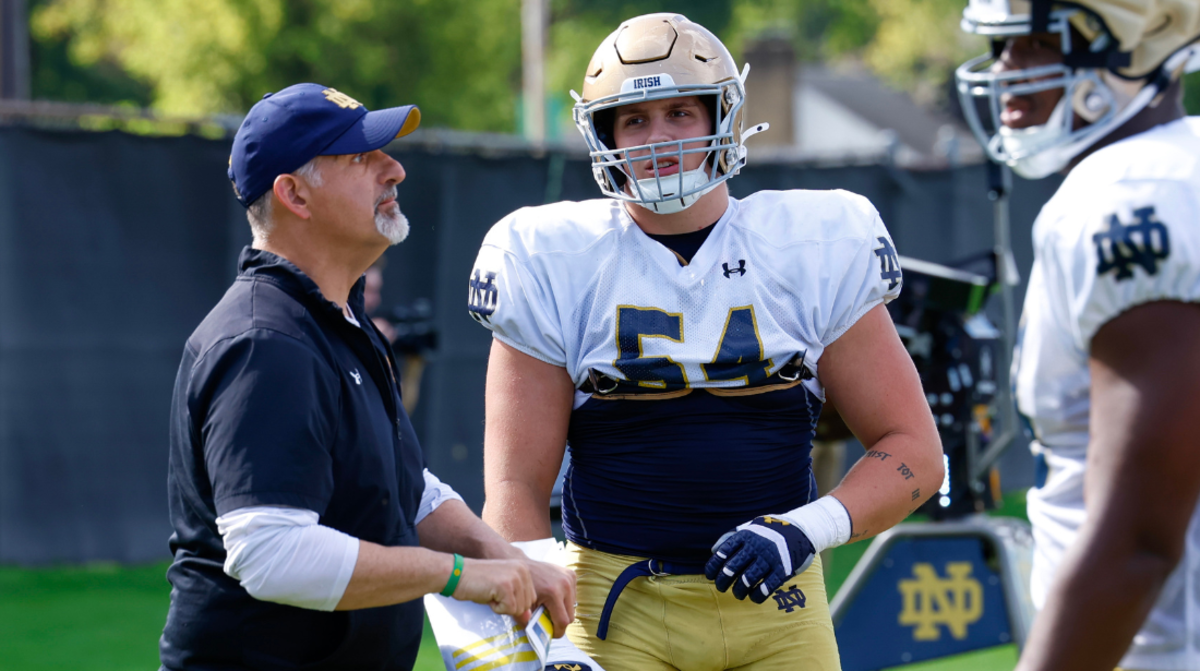 Notre Dame Rookies Anthonie Knapp, Kyngstonn Viliamu-Asa Earn Freshman ...