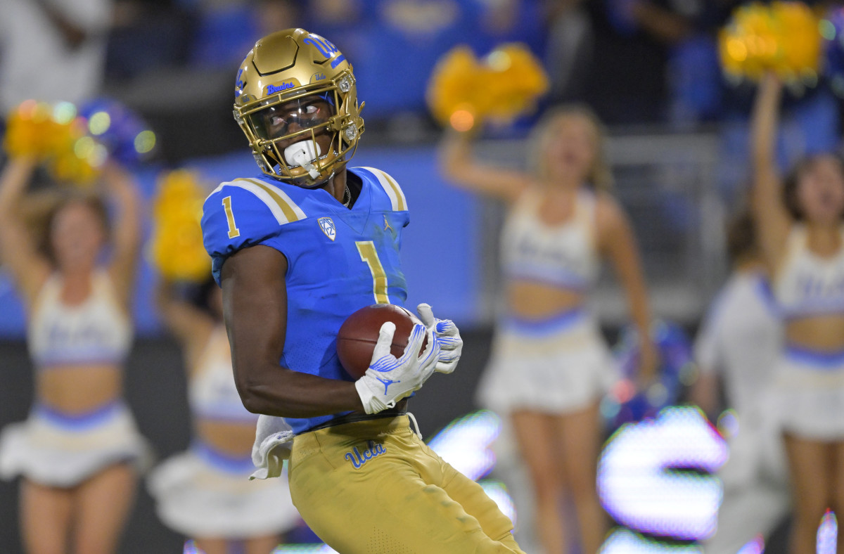 Bruins News: UCLA Football: J. Michael Sturdivant Embraces Eric ...