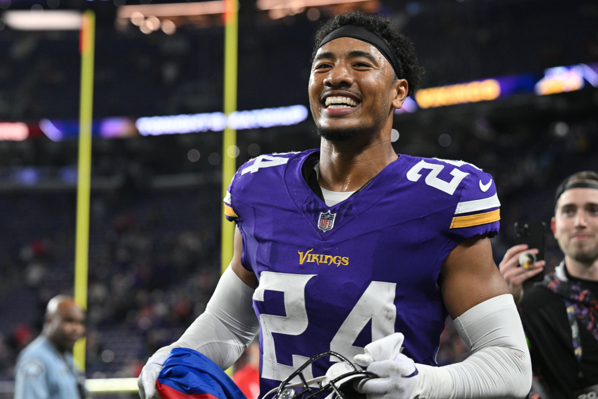 Vikings Working to Re-Sign Prized $42 Million Free Agent: Report - Athlon  Sports