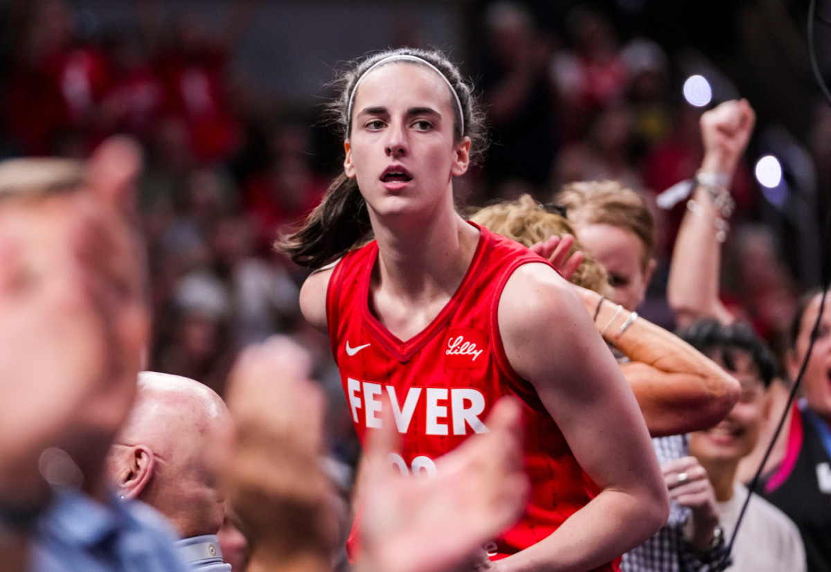 Indiana Fever guard Caitlin Clark during the game at Gainbridge Fieldhouse on August 16, 2024.